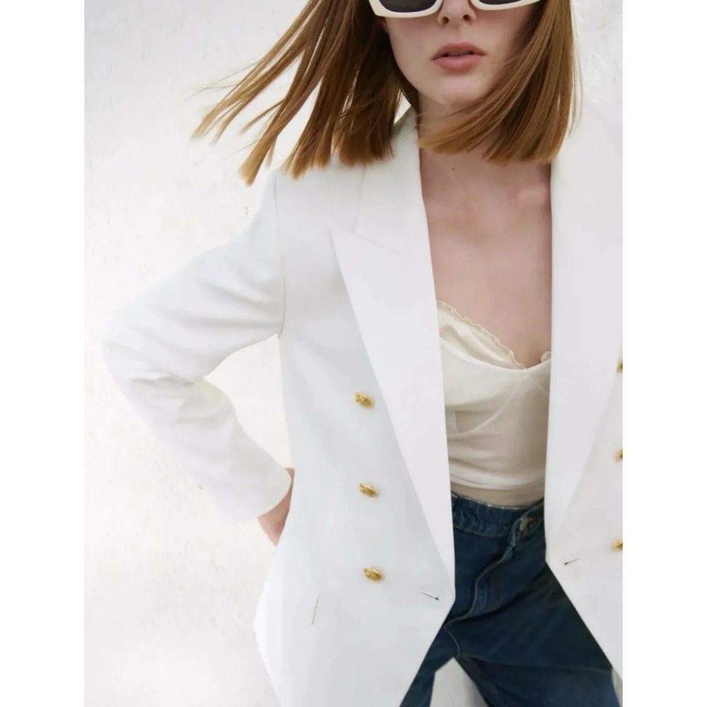 Zara Ivory Blazer with Gold Accents - Picture 4 of 14